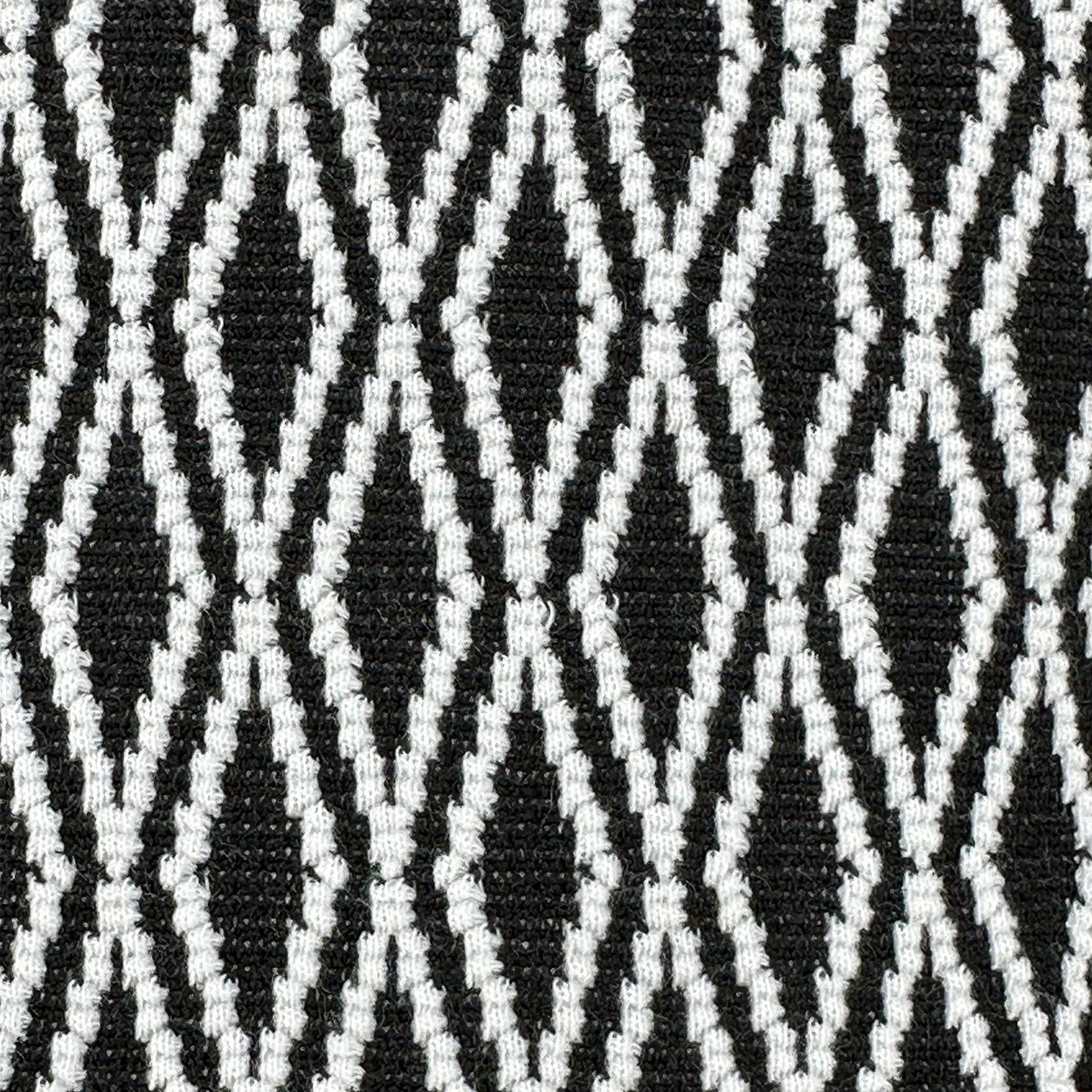 Black and White Jacquard Diamond Contrast Knit Short Sleeve Shirt